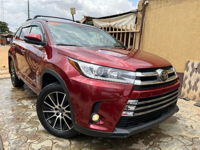 Thumbnail 5 of 2018 Toyota Highlander Xle